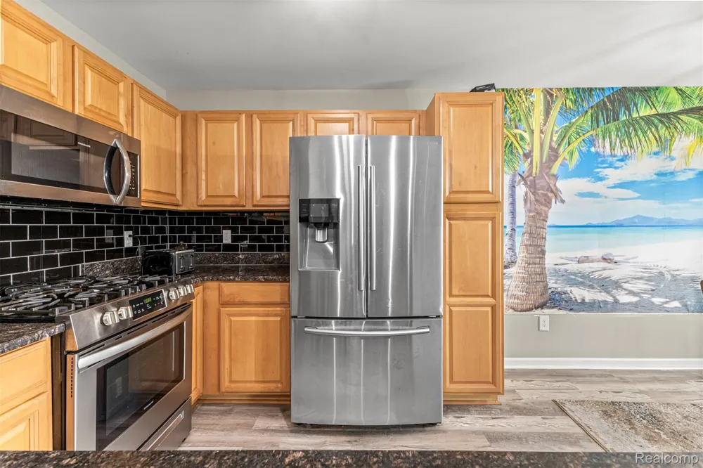 16015 Morningside Northville Township, MI 48168