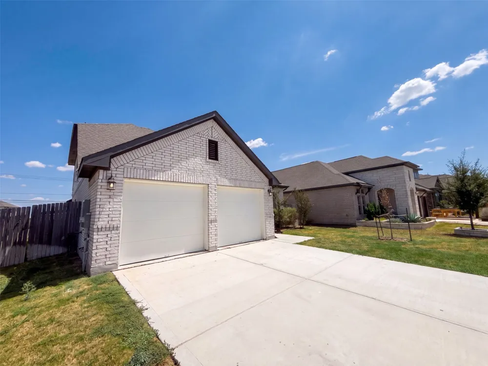 4437 Shady Hill Lane Pflugerville, TX 78660