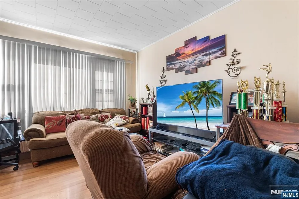 119 W 21st Street Bayonne, NJ 07002