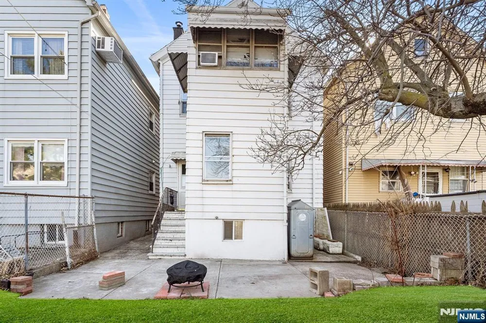 119 W 21st Street Bayonne, NJ 07002