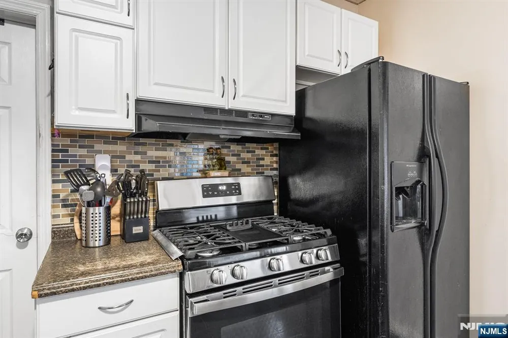 119 W 21st Street Bayonne, NJ 07002