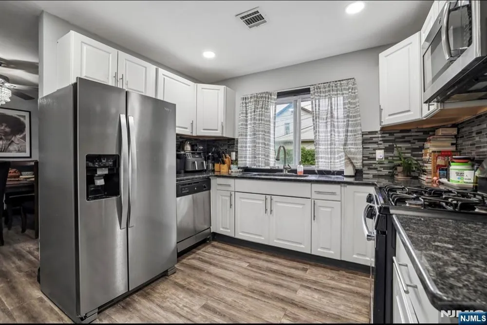 382 Amherst Street East Orange, NJ 07018
