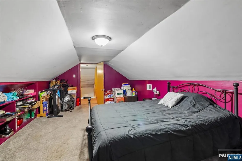 382 Amherst Street East Orange, NJ 07018