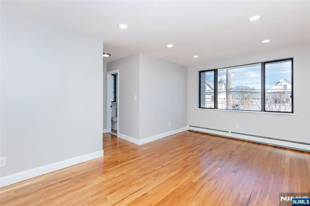 100 Lakeview Avenue 1A Clifton, NJ 07011