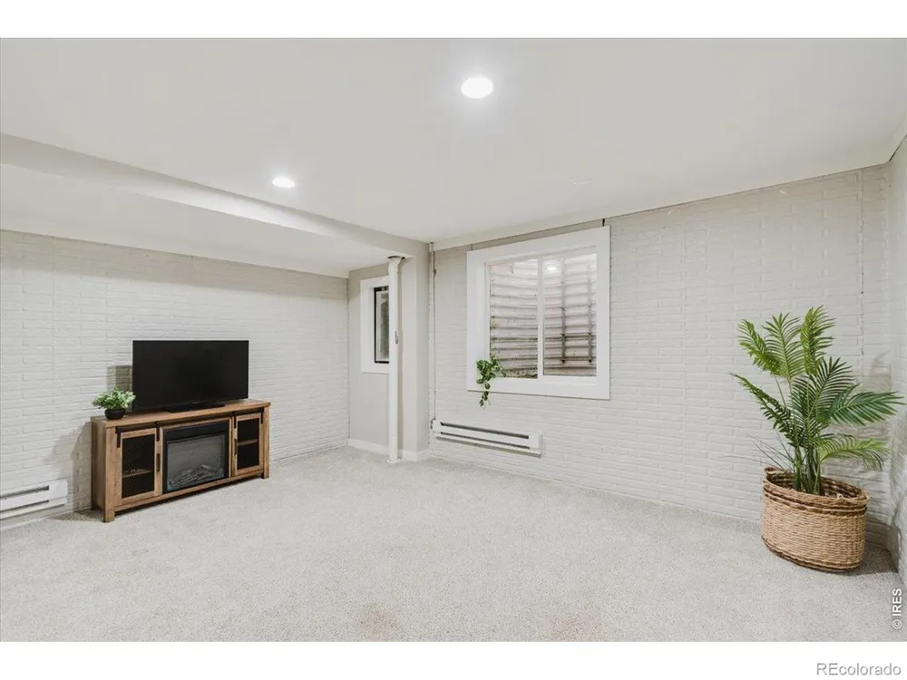 841 Crisman Drive #5 Longmont, CO 80501