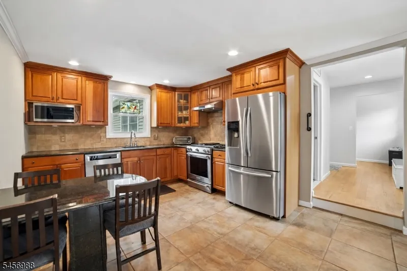 41 Forest Ter Wayne, NJ 07470