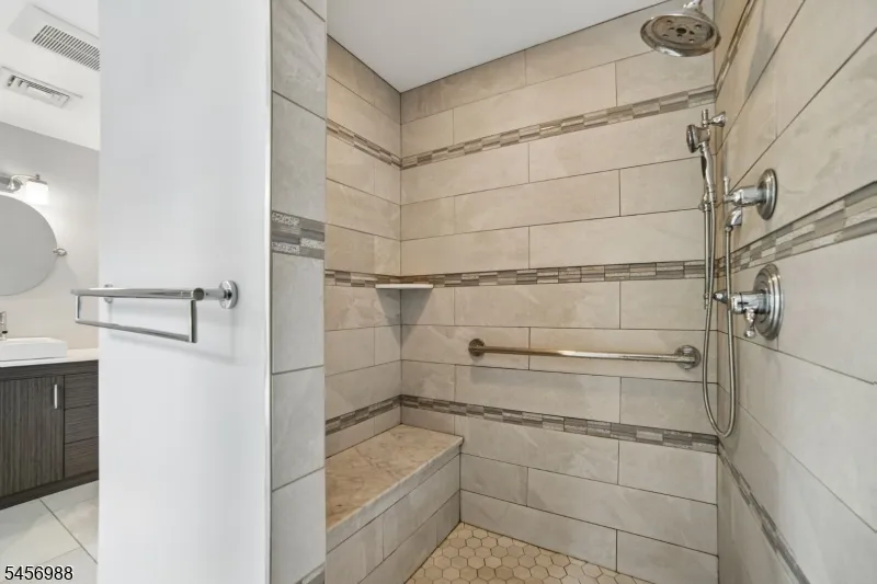 41 Forest Ter Wayne, NJ 07470