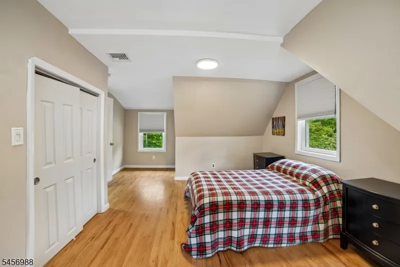 41 Forest Ter Wayne, NJ 07470