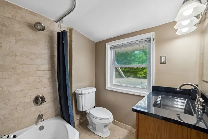 41 Forest Ter Wayne, NJ 07470