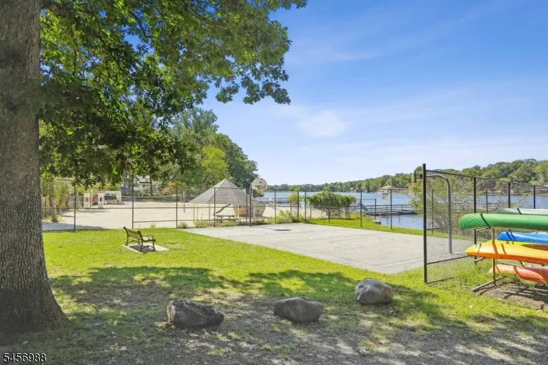 41 Forest Ter Wayne, NJ 07470