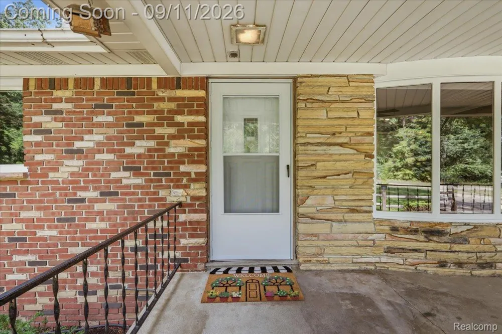9985 Cedar Island Road White Lake Charter Township, MI 48386