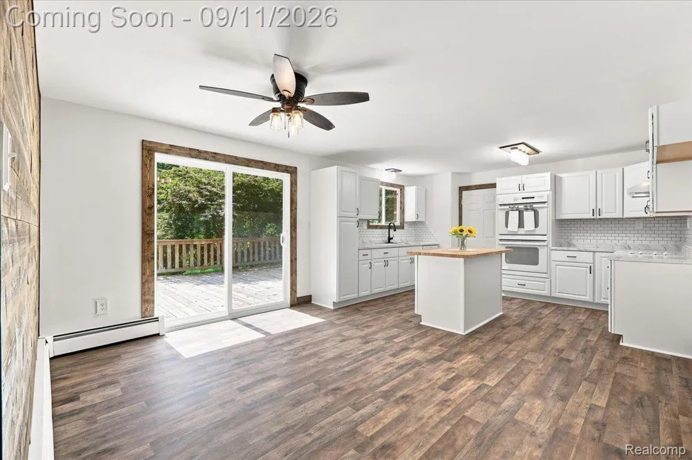 9985 Cedar Island Road White Lake Charter Township, MI 48386