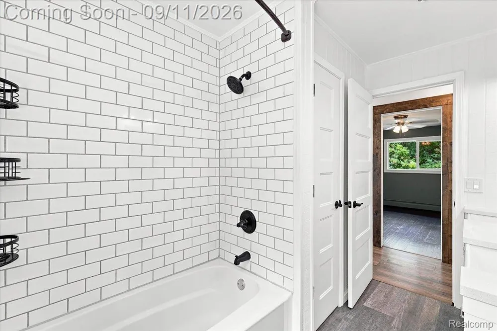 9985 Cedar Island Road White Lake Charter Township, MI 48386