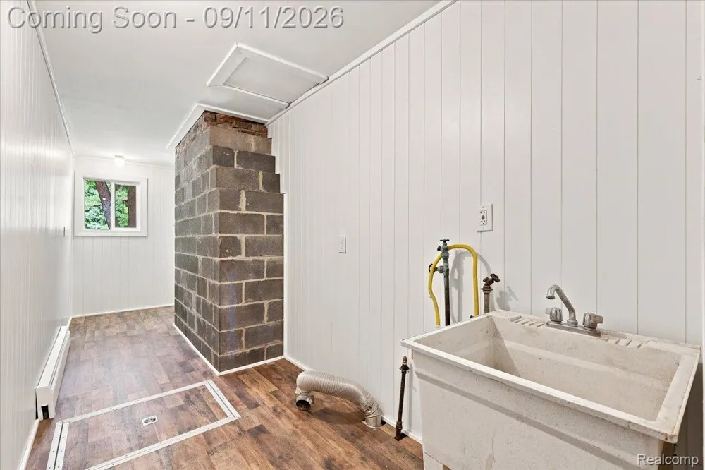 9985 Cedar Island Road White Lake Charter Township, MI 48386