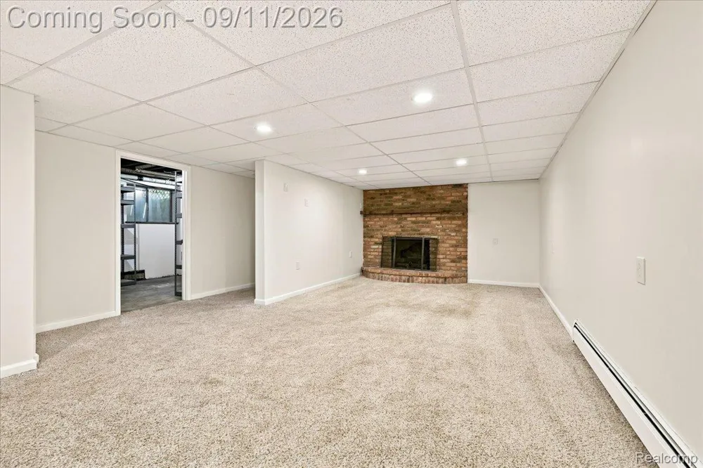 9985 Cedar Island Road White Lake Charter Township, MI 48386