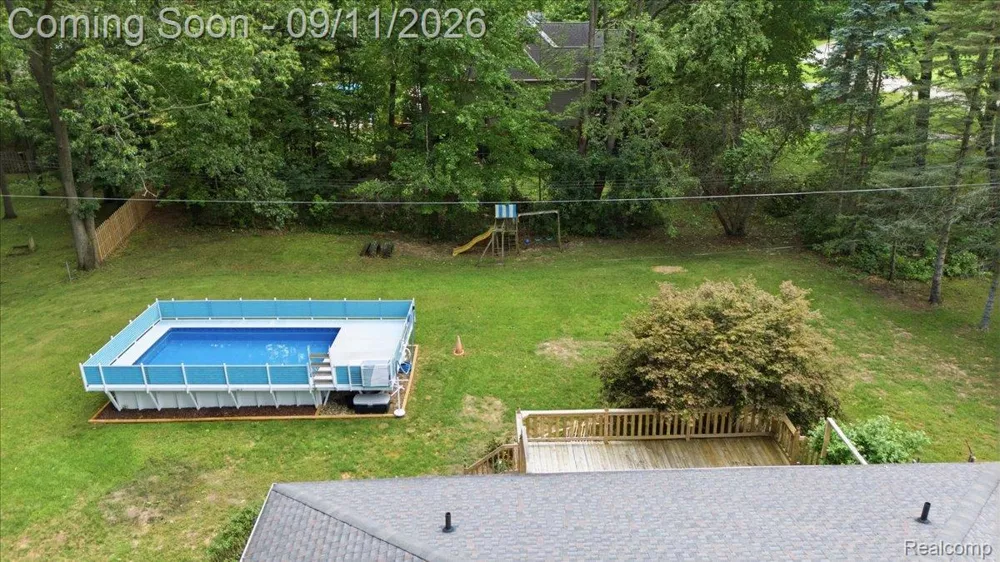 9985 Cedar Island Road White Lake Charter Township, MI 48386