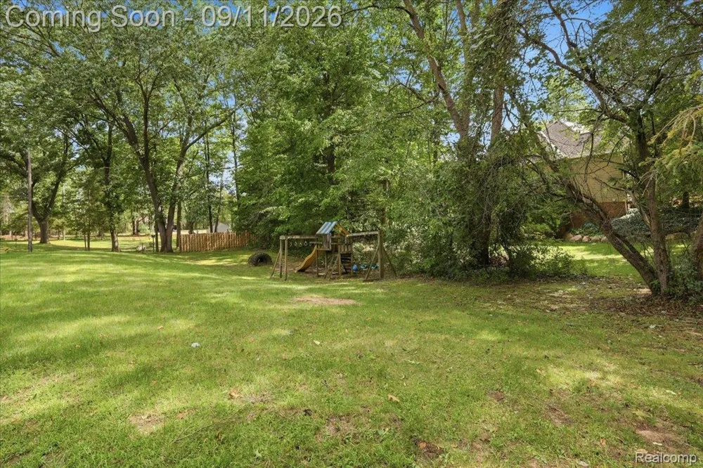 9985 Cedar Island Road White Lake Charter Township, MI 48386
