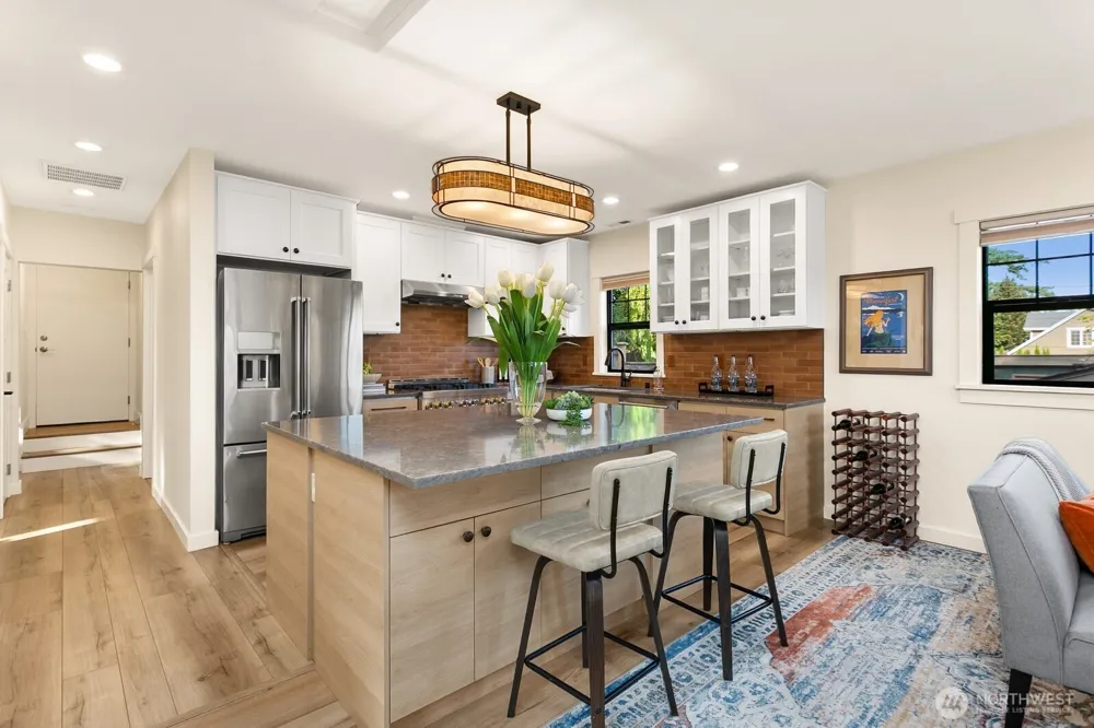 346 10th Avenue Kirkland, WA 98033
