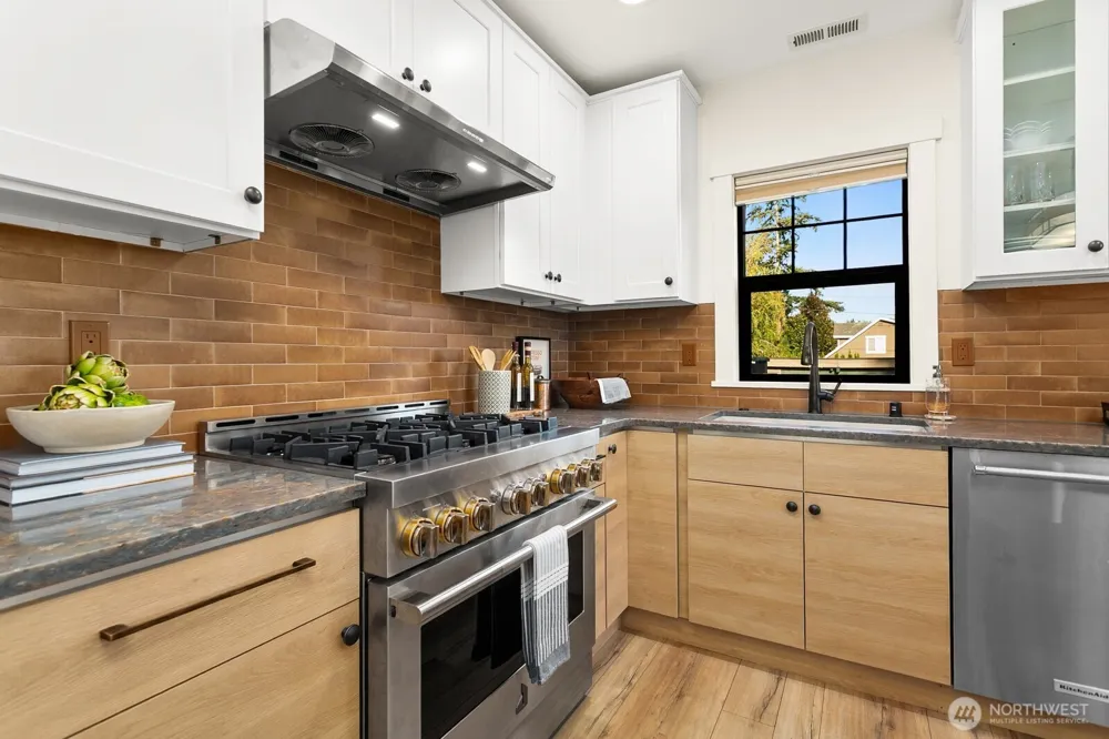 346 10th Avenue Kirkland, WA 98033
