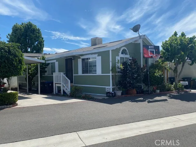 138 E Balboa Tustin, CA 92780