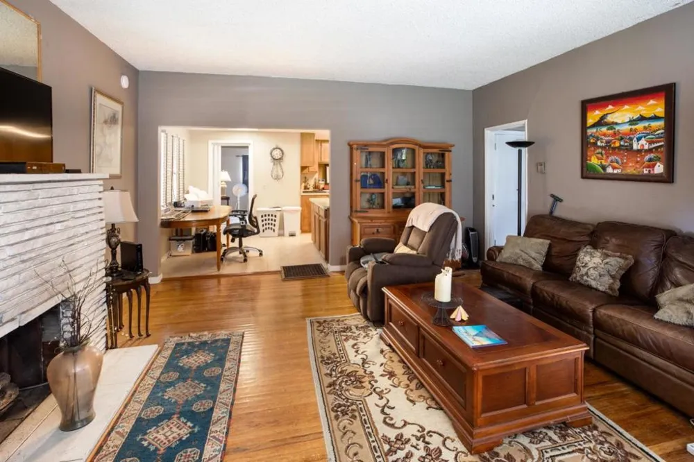 33 Church Street Mountain View, CA 94041