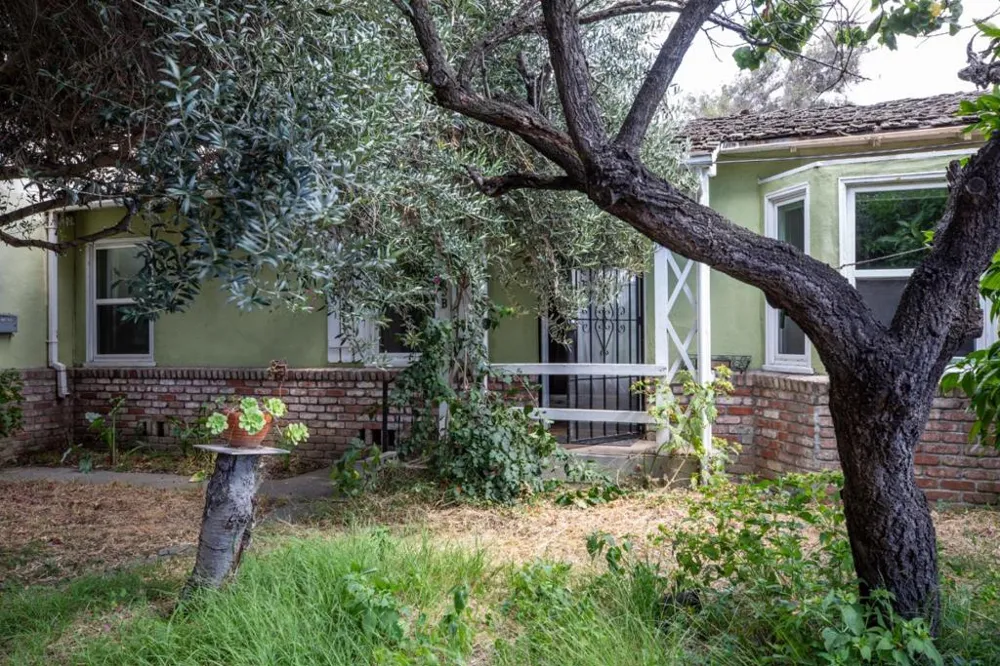 33 Church Street Mountain View, CA 94041