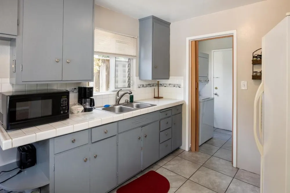 33 Church Street Mountain View, CA 94041