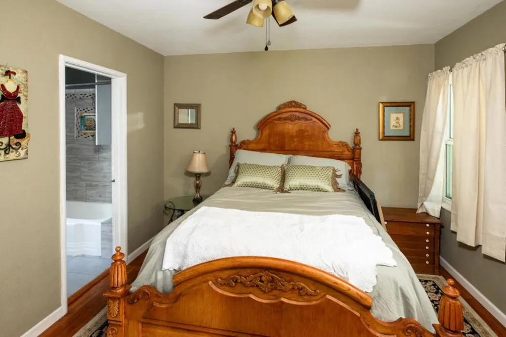 33 Church Street Mountain View, CA 94041