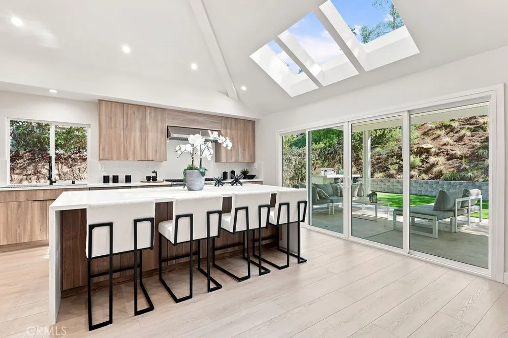 5506 Forest Cove Agoura Hills, CA 91301