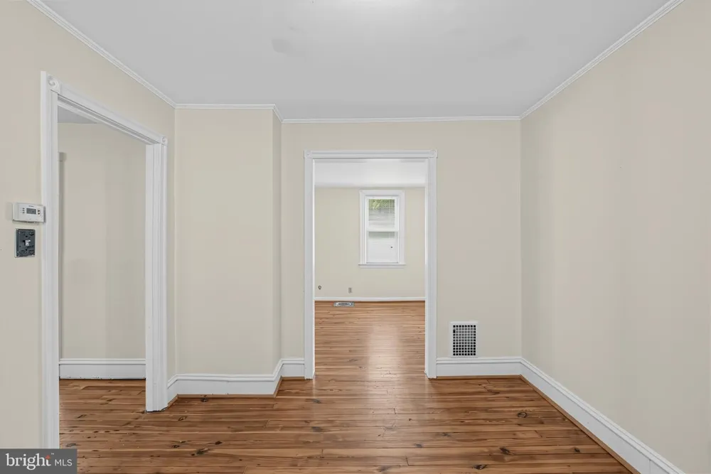 881 ROCK LANE Elkins Park, PA 19027