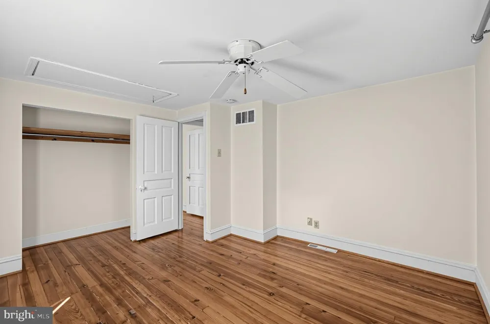881 ROCK LANE Elkins Park, PA 19027