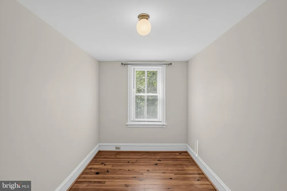 881 ROCK LANE Elkins Park, PA 19027