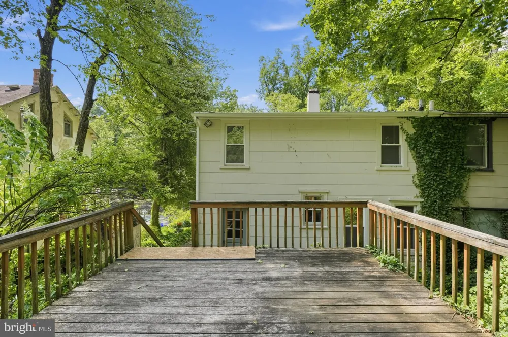 881 ROCK LANE Elkins Park, PA 19027