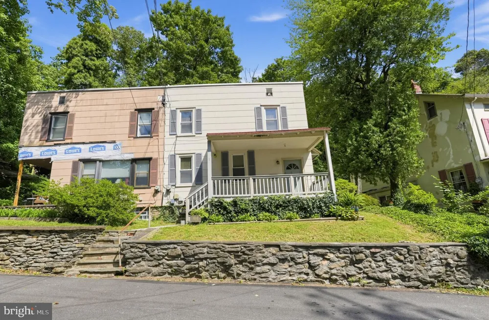 881 ROCK LANE Elkins Park, PA 19027