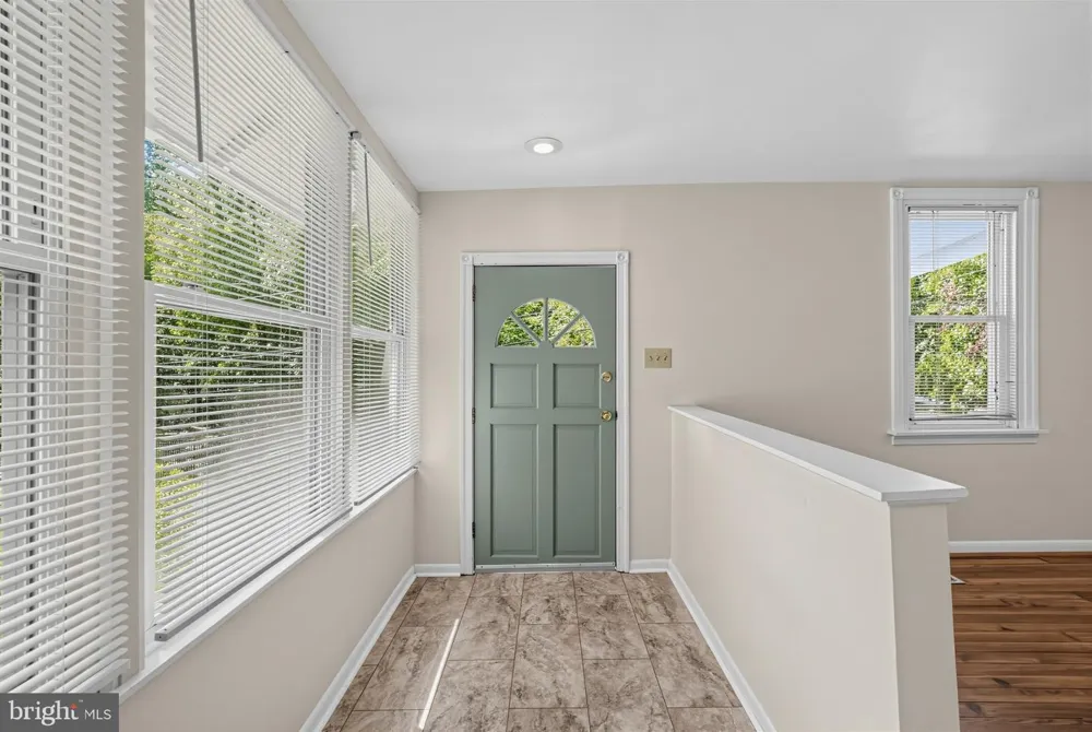 881 ROCK LANE Elkins Park, PA 19027