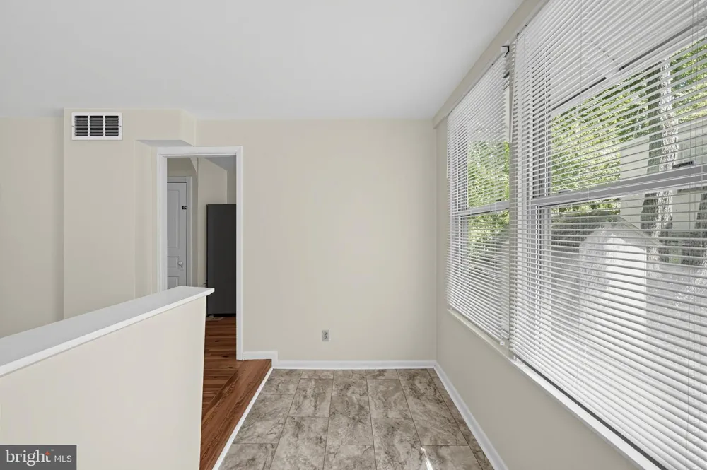 881 ROCK LANE Elkins Park, PA 19027
