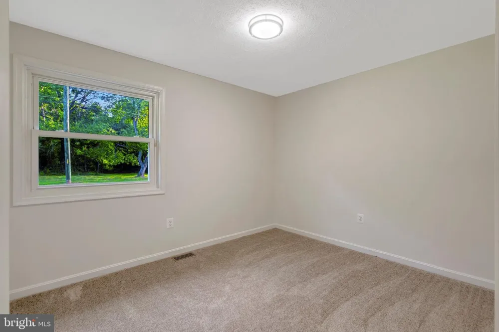 8773 BRADLEY FORGE DR Manassas, VA 20112