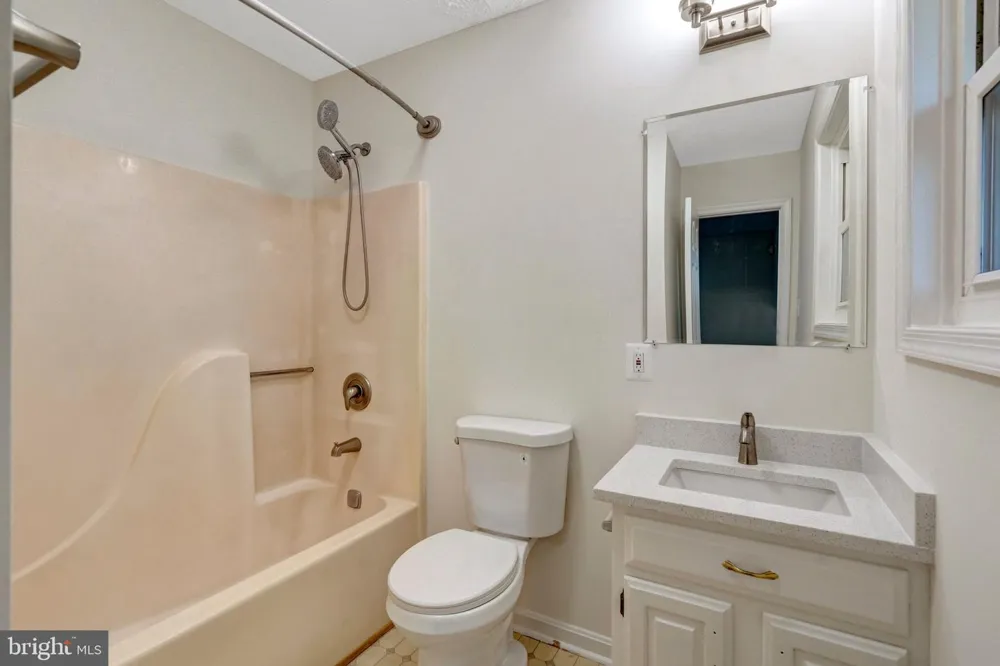 8773 BRADLEY FORGE DR Manassas, VA 20112