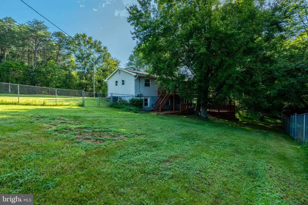 8773 BRADLEY FORGE DR Manassas, VA 20112