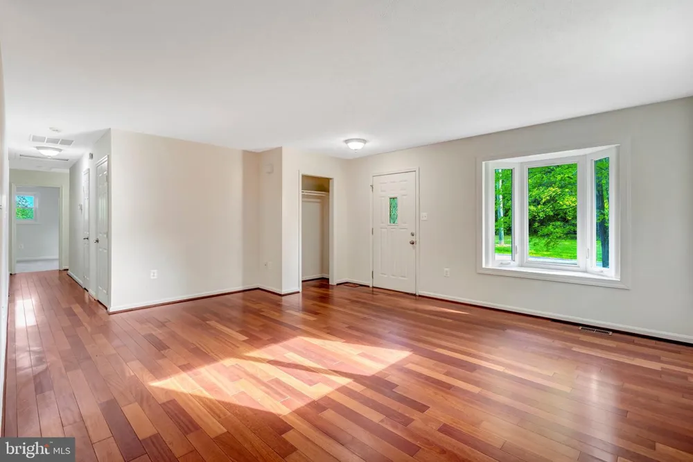 8773 BRADLEY FORGE DR Manassas, VA 20112