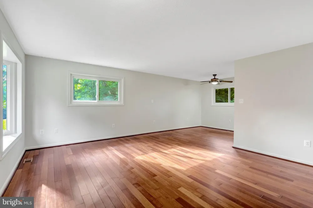 8773 BRADLEY FORGE DR Manassas, VA 20112