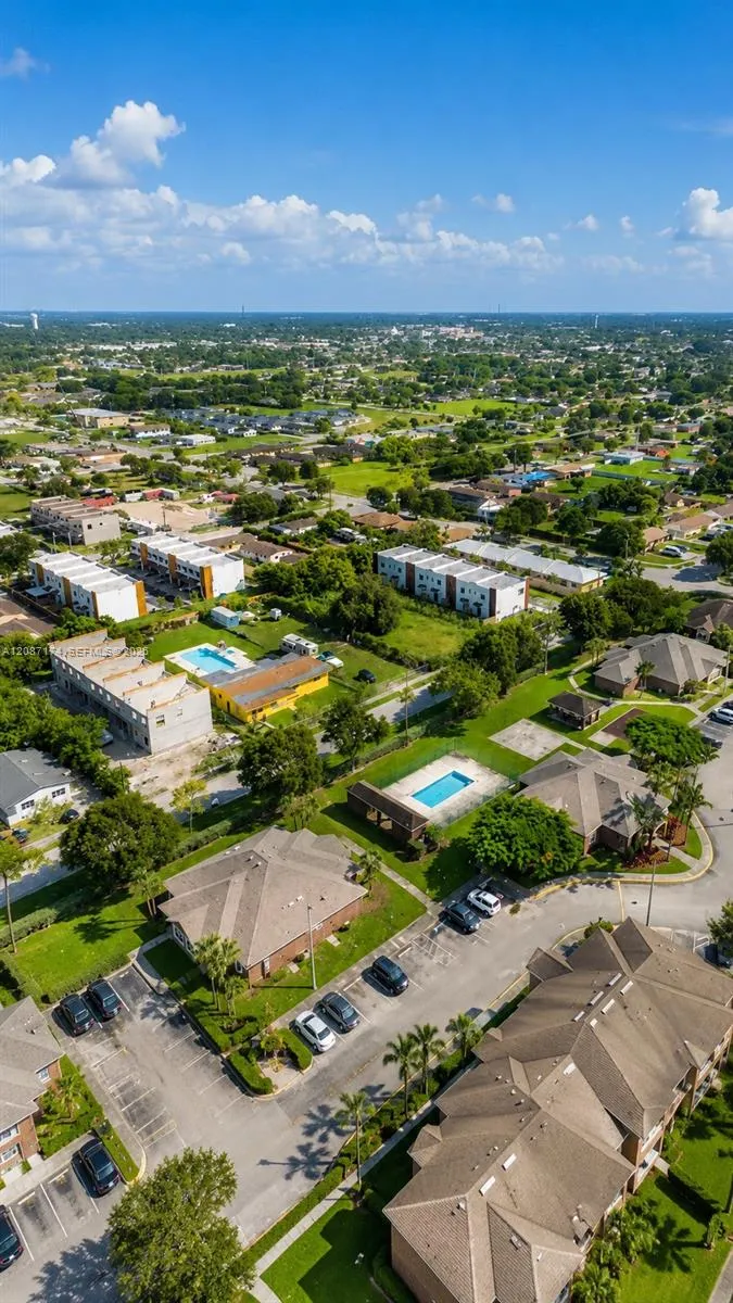 931 NW 12th St Florida City, FL 33034