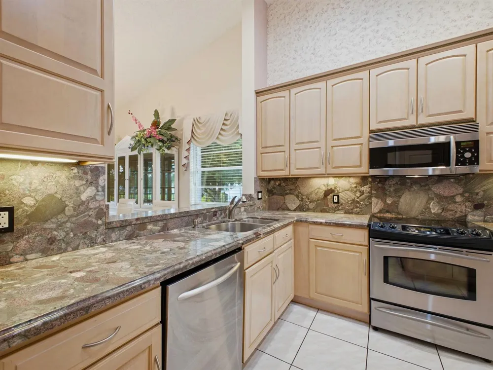 7881 WHISPERING PALMS DRIVE #202 Boynton Beach, FL 33437