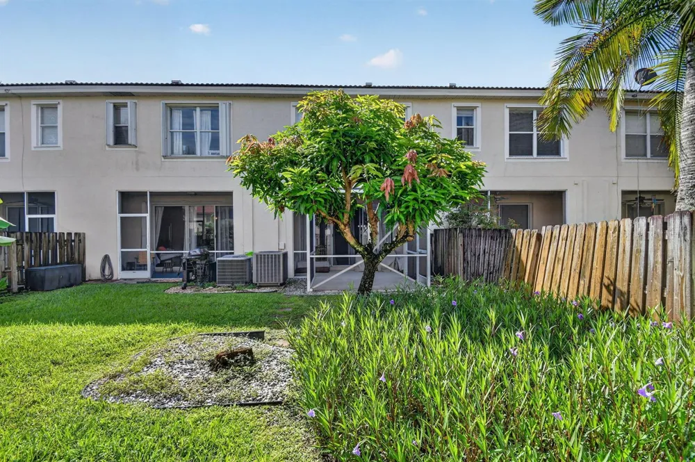 8093 BRIANTEA DRIVE Boynton Beach, FL 33472
