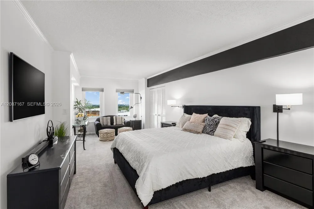 2301 COLLINS AV #1026 Miami Beach, FL 33139