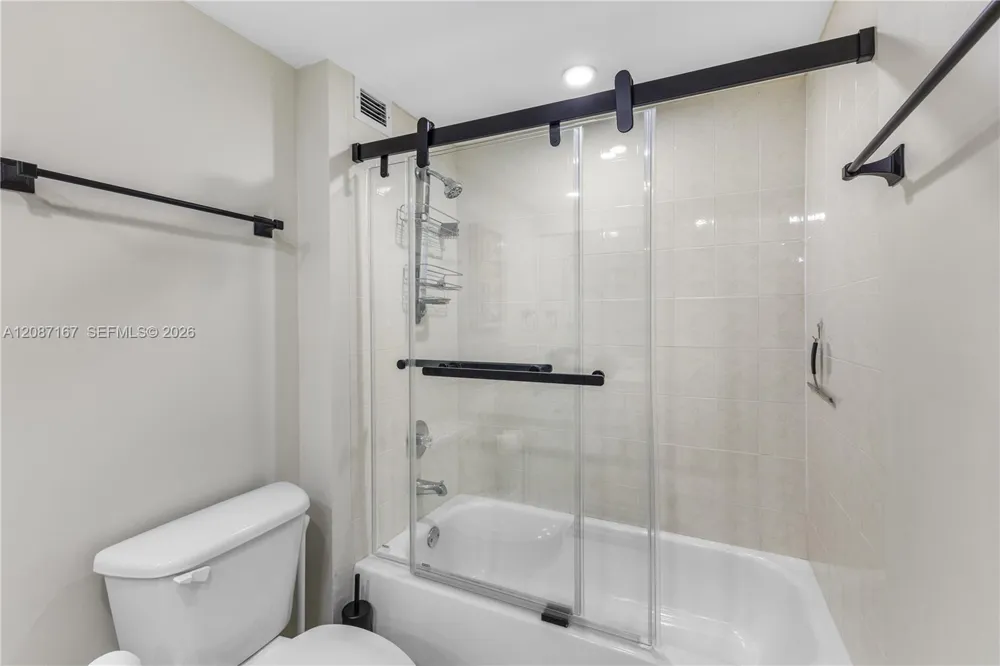 2301 COLLINS AV #1026 Miami Beach, FL 33139