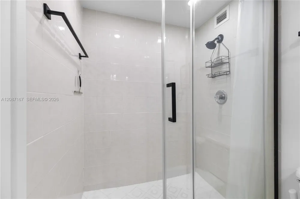 2301 COLLINS AV #1026 Miami Beach, FL 33139