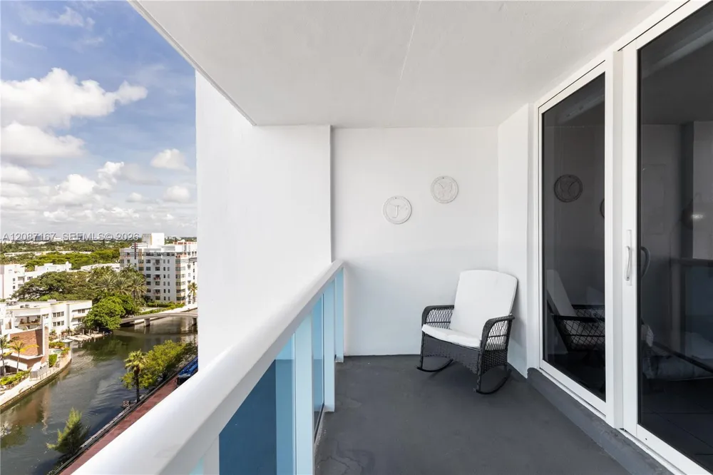 2301 COLLINS AV #1026 Miami Beach, FL 33139