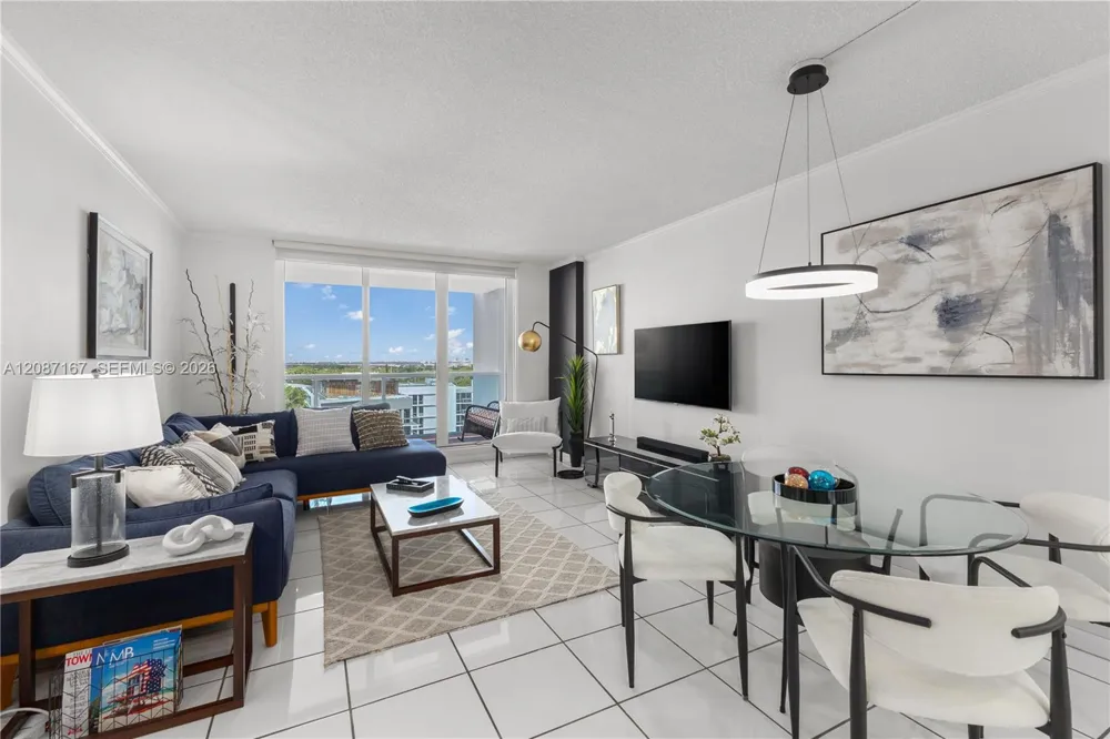 2301 COLLINS AV #1026 Miami Beach, FL 33139
