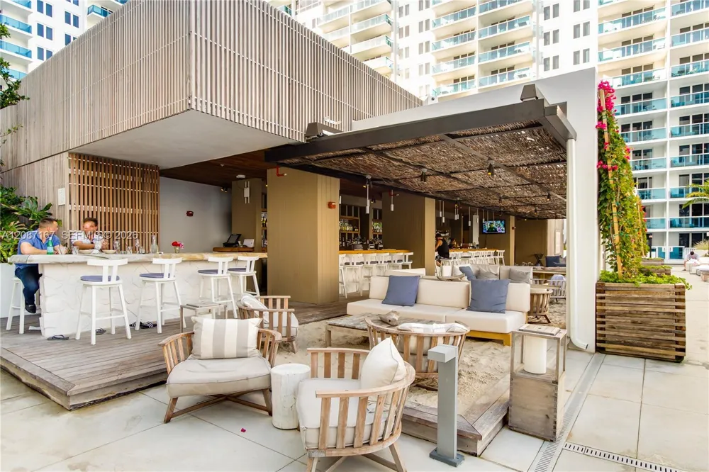 2301 COLLINS AV #1026 Miami Beach, FL 33139